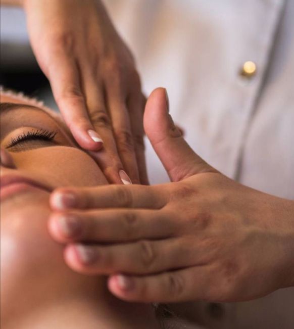 facial massage salon